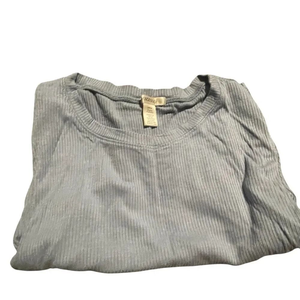Bozzolo size large Ribbed Knit Top in Light blue great condition